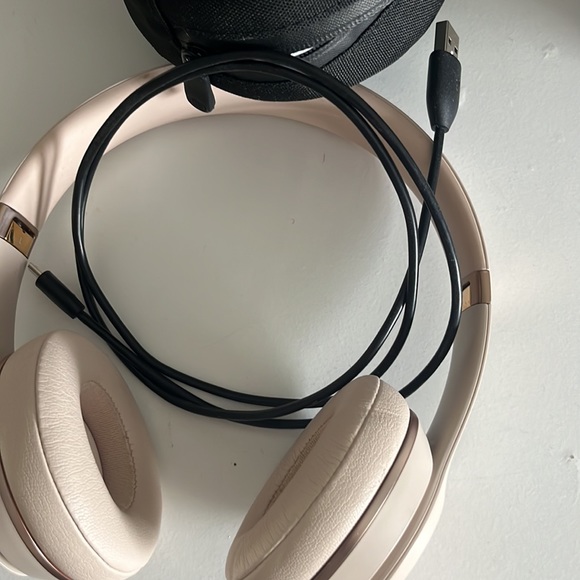 Beats by Dre - Picture 3 of 3